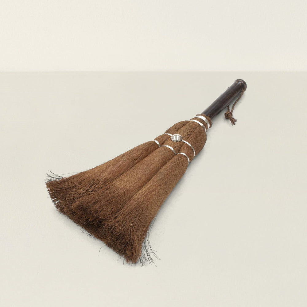 Handy Broom with Japanese Cypress Handle - Thumbnail 2