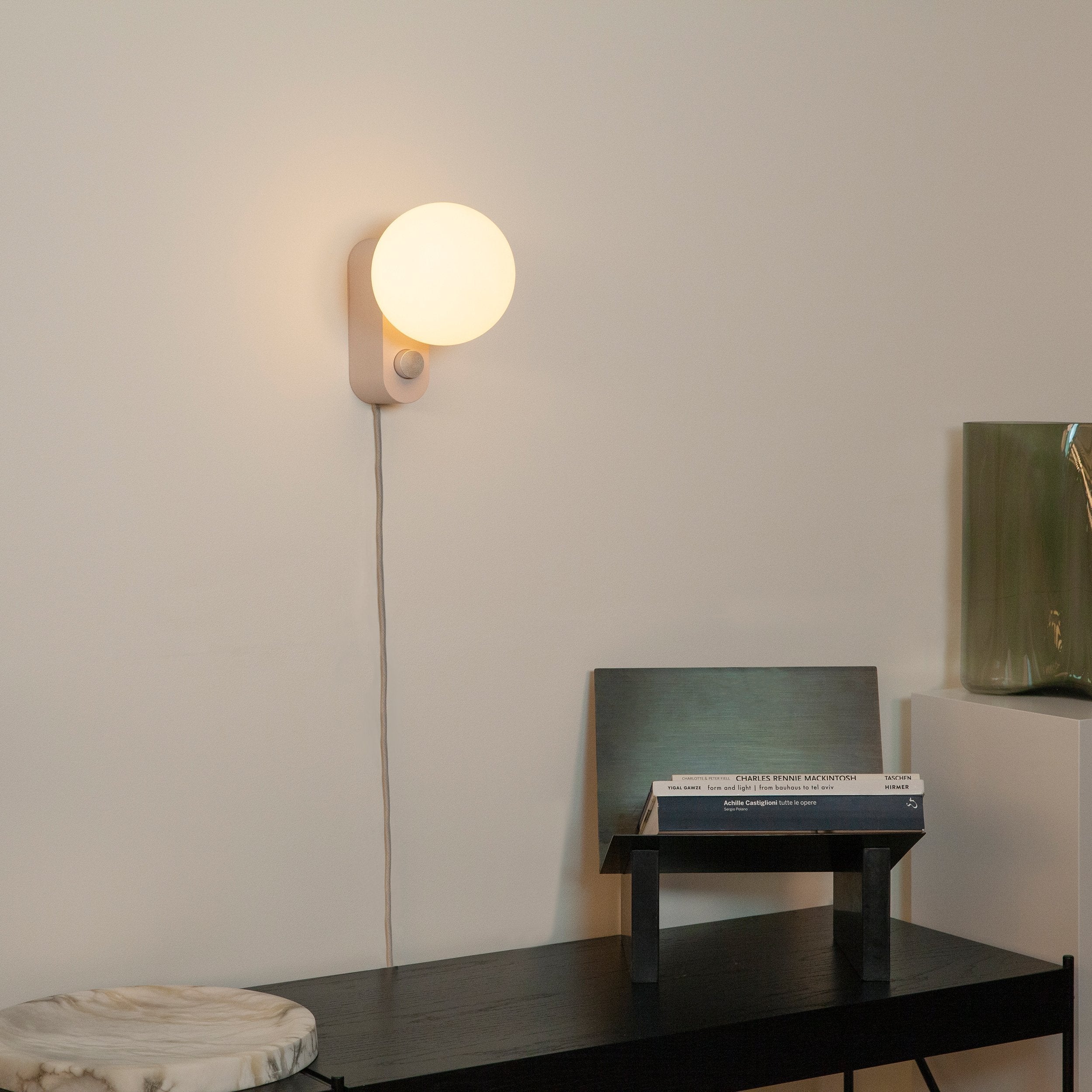 Goodee-Tala Alumina Table Lamp with Sphere IV - Color - Blossom