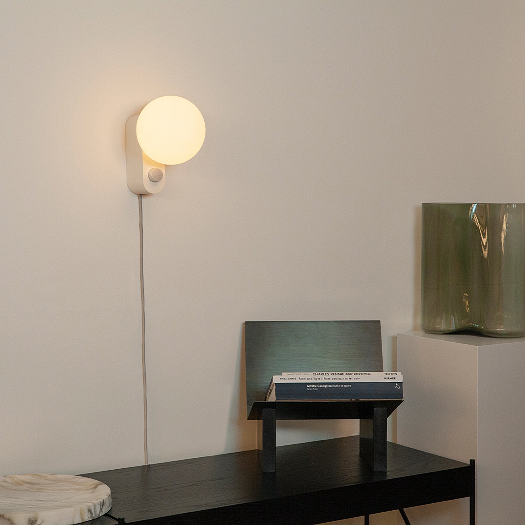 Goodee-Tala Alumina Table Lamp with Sphere IV - Color - Chalk