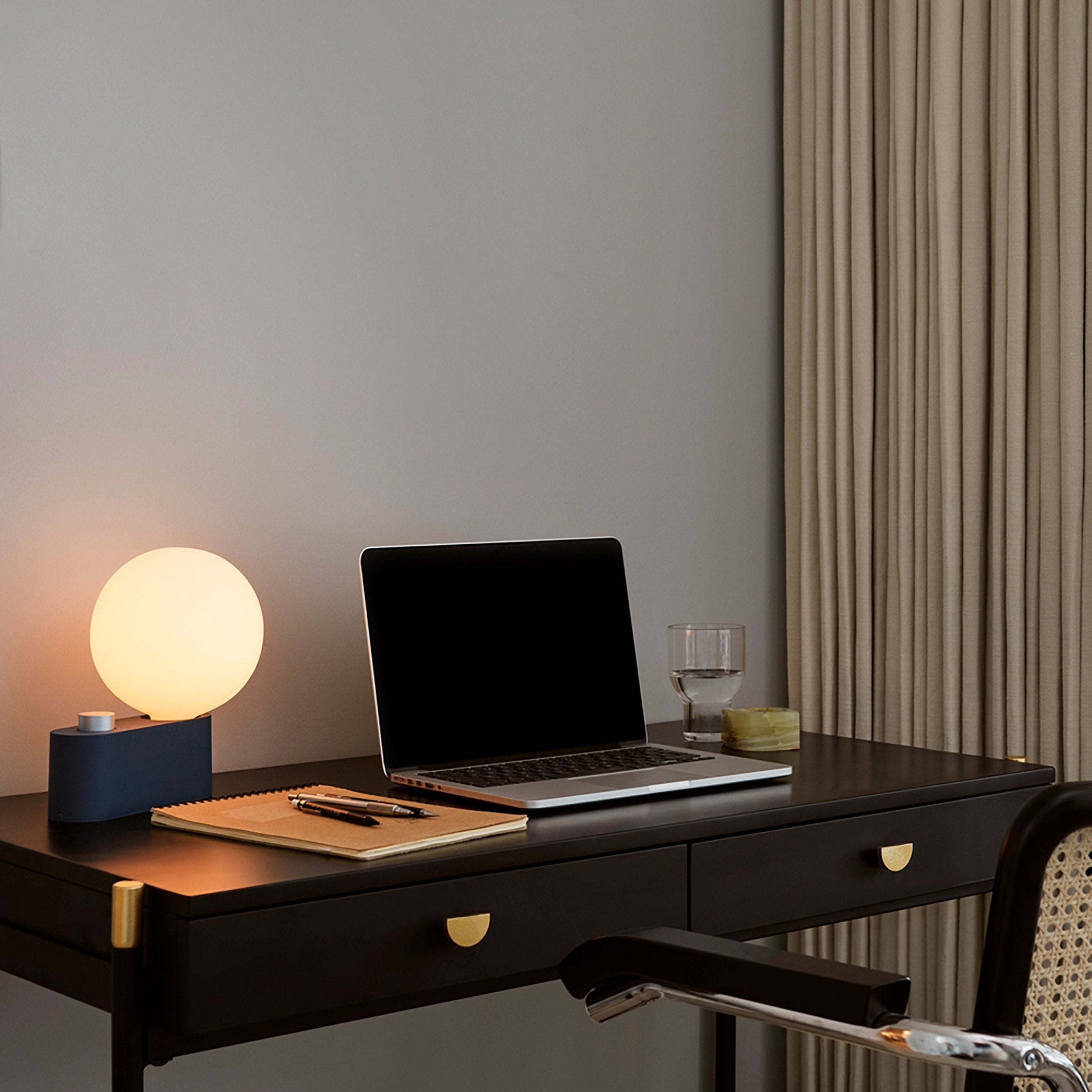 Goodee-Tala Alumina Table Lamp with Sphere IV - Color - Sapphire