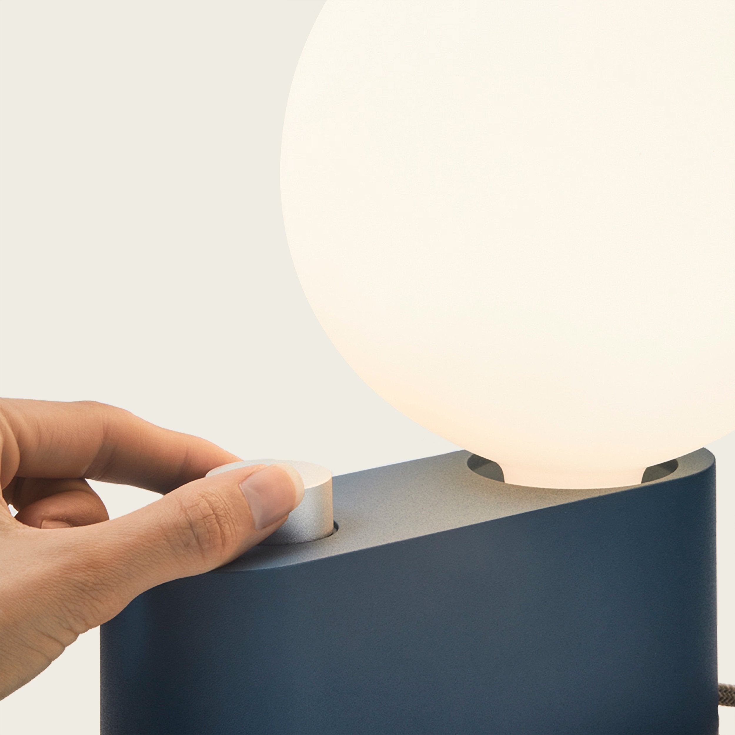 Goodee-Tala Alumina Table Lamp with Sphere IV - Color - Sapphire