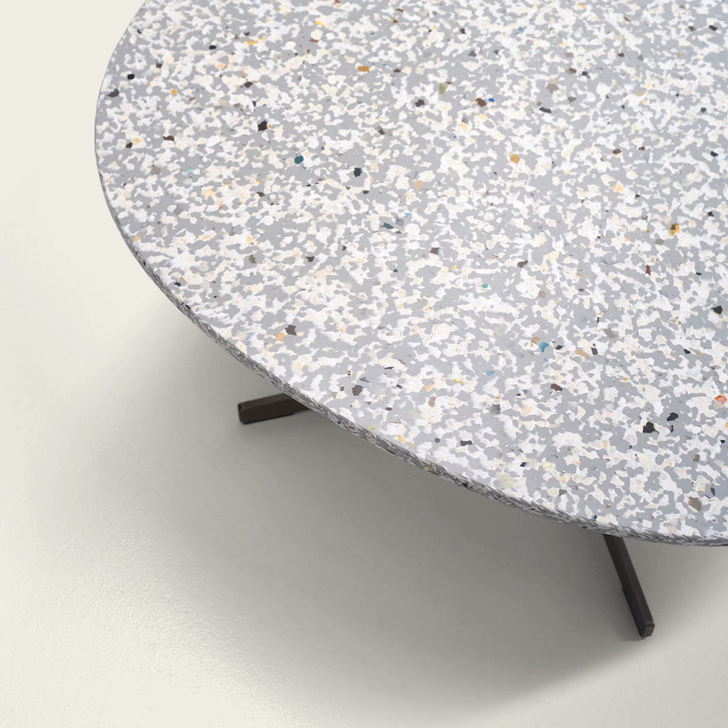 Goodee-Ecobirdy-Small Frost Table - Color - Mid Grey