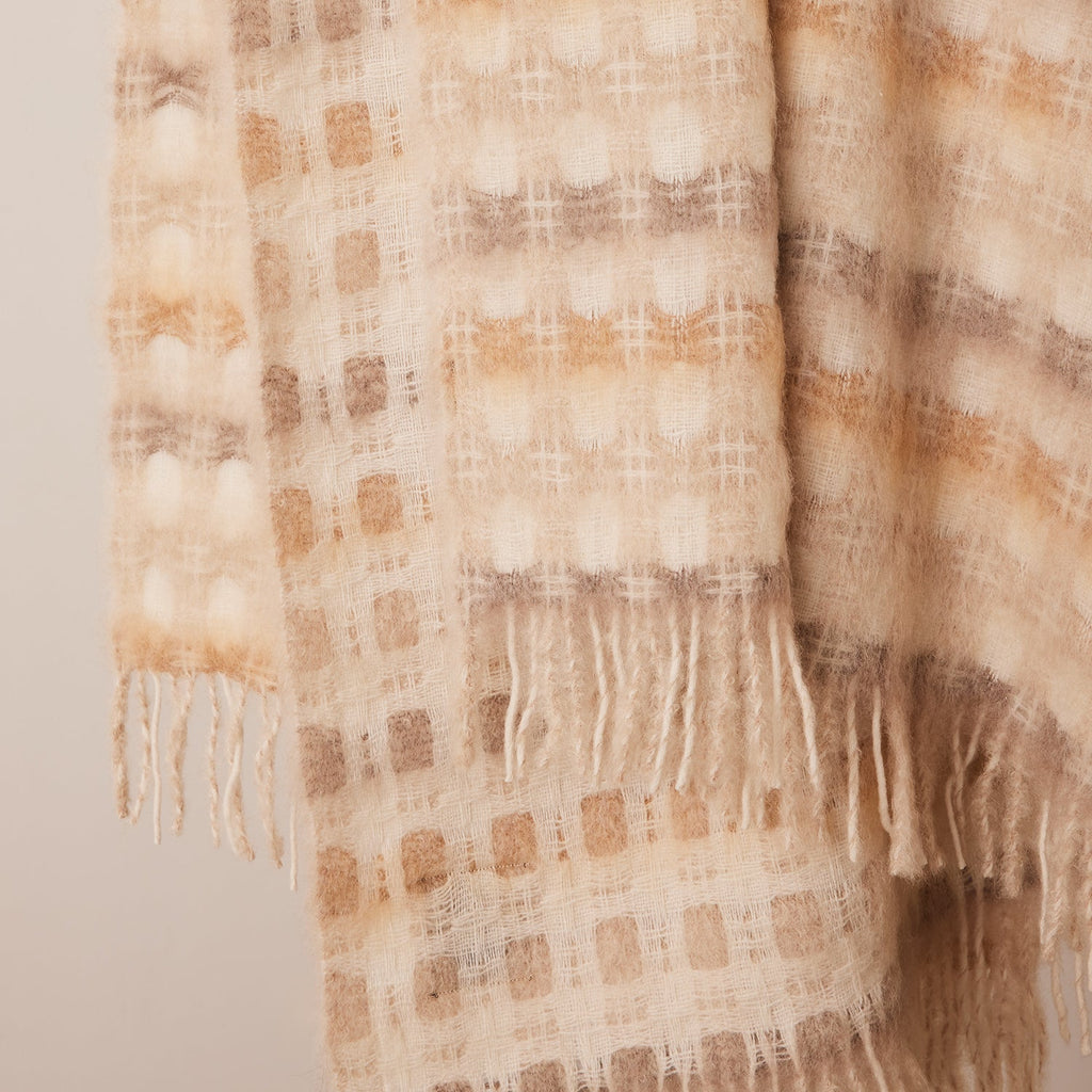 Goodee-Ezcaray-Mia-Throw - Color - Alabaster