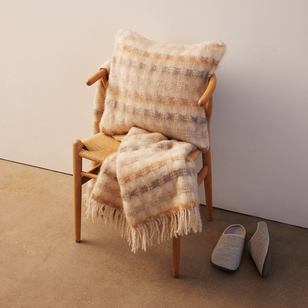Goodee-Ezcaray-Mia-Throw - Color - Alabaster