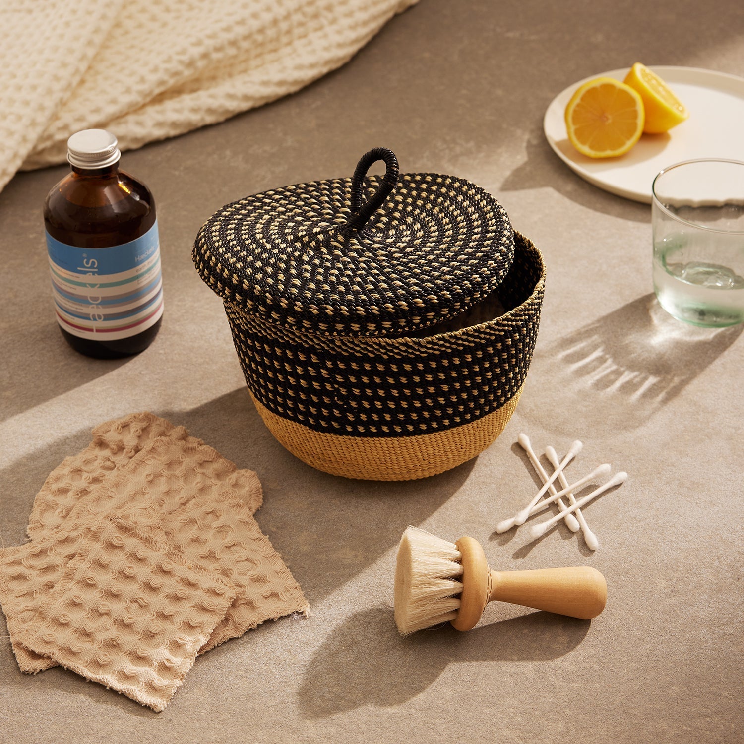 Goodee-Baba Tree-Small Banasco Basket With Lid - Color - Black & Natural